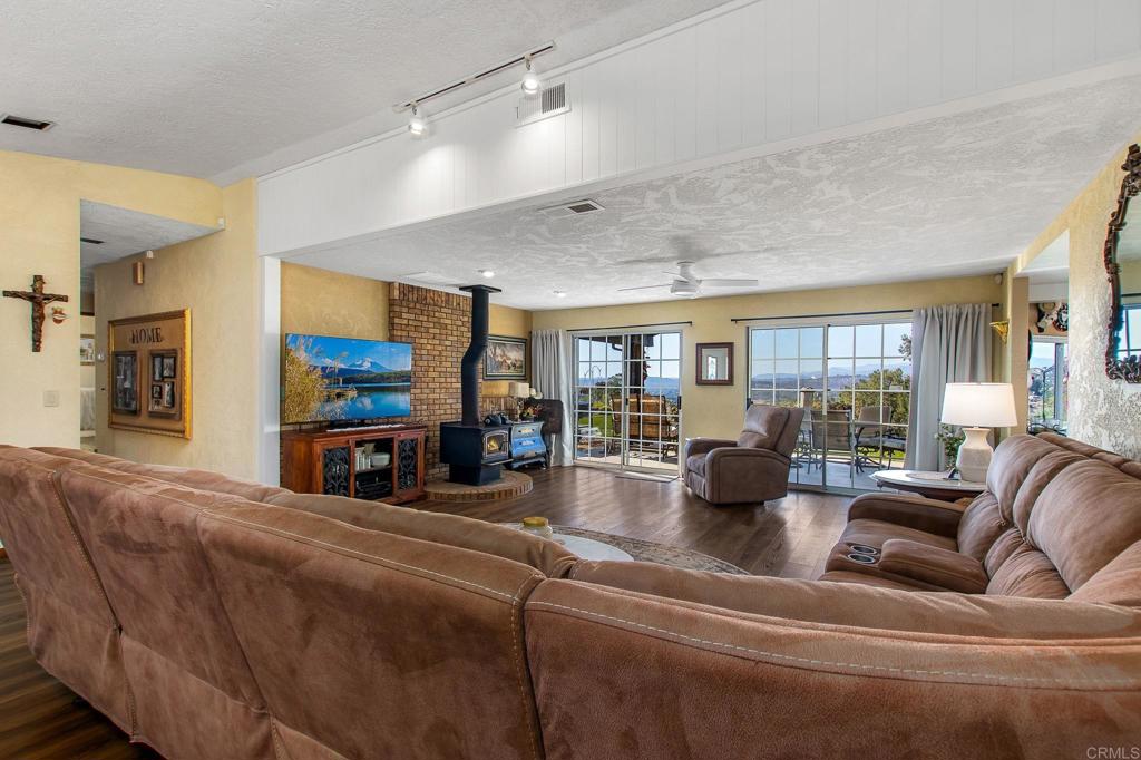 671 Philton Property Photo 15