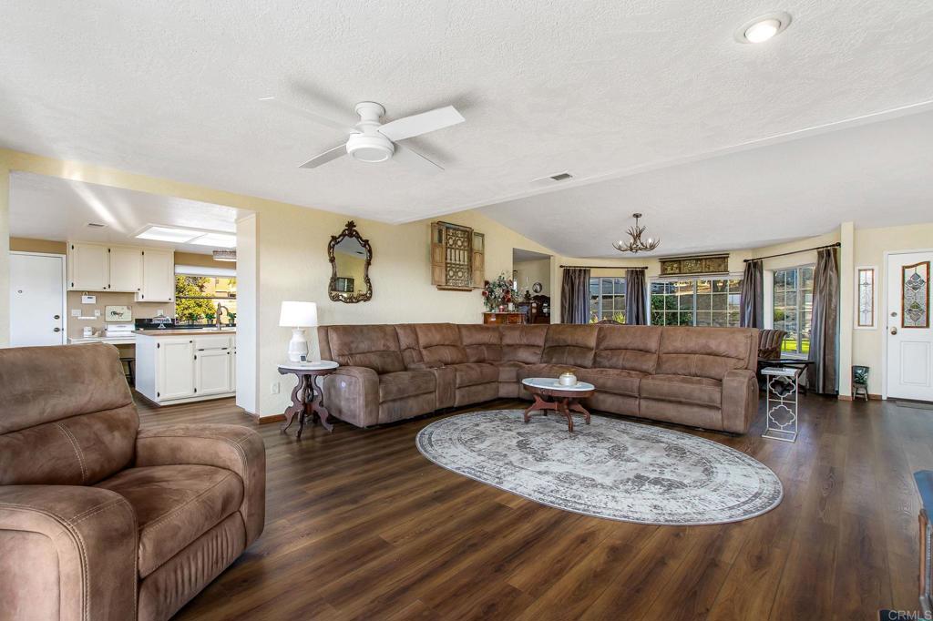 671 Philton Property Photo 16