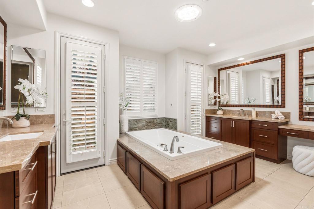 1904 Sheridan Road Property Photo 27