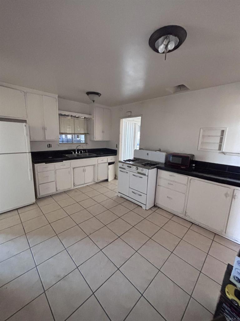 182 Coolwater Drive Property Photo 2