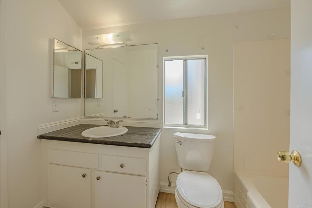 239 Eveningside Property Photo 18
