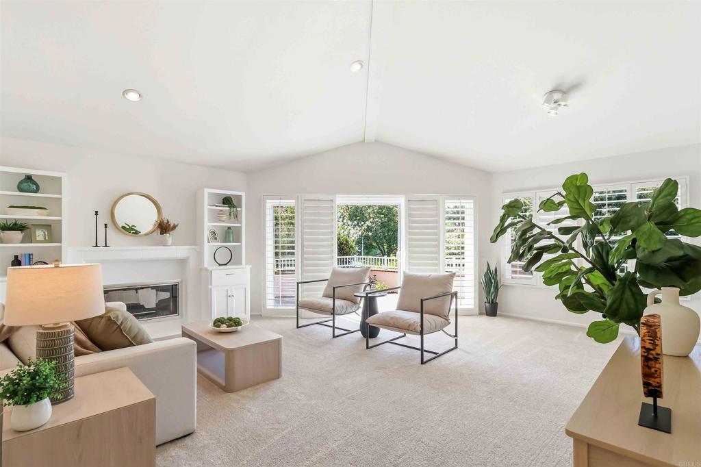 1260 Via Portofino Property Photo 8