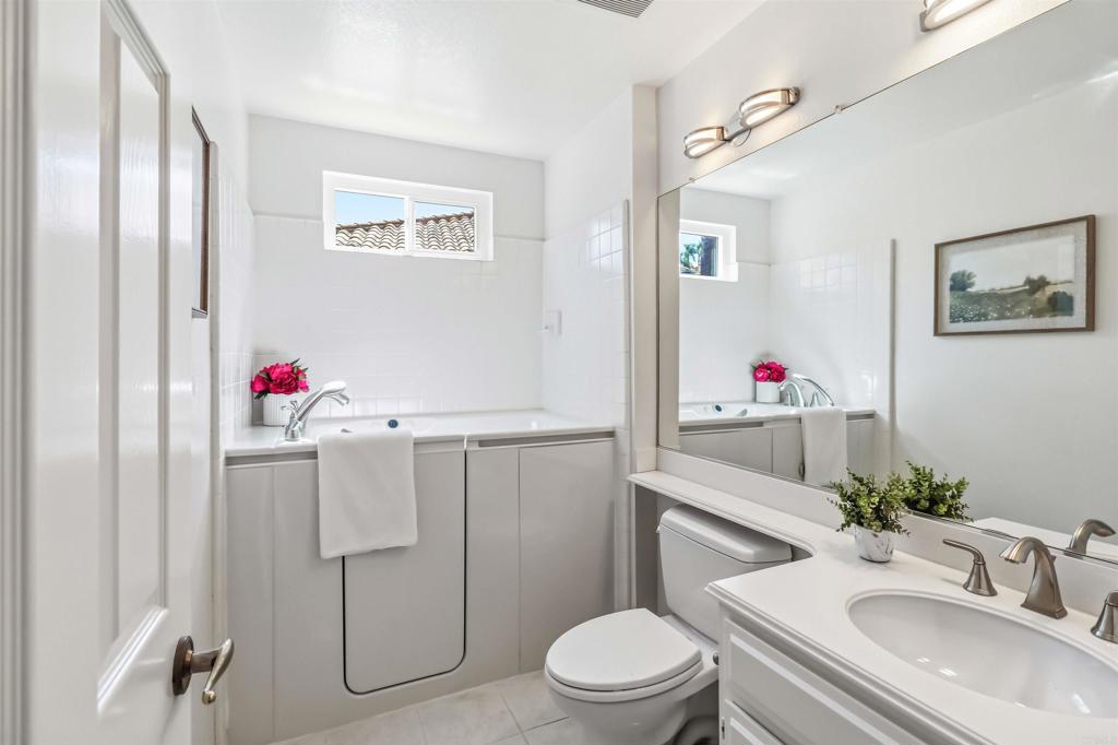 1260 Via Portofino Property Photo 26