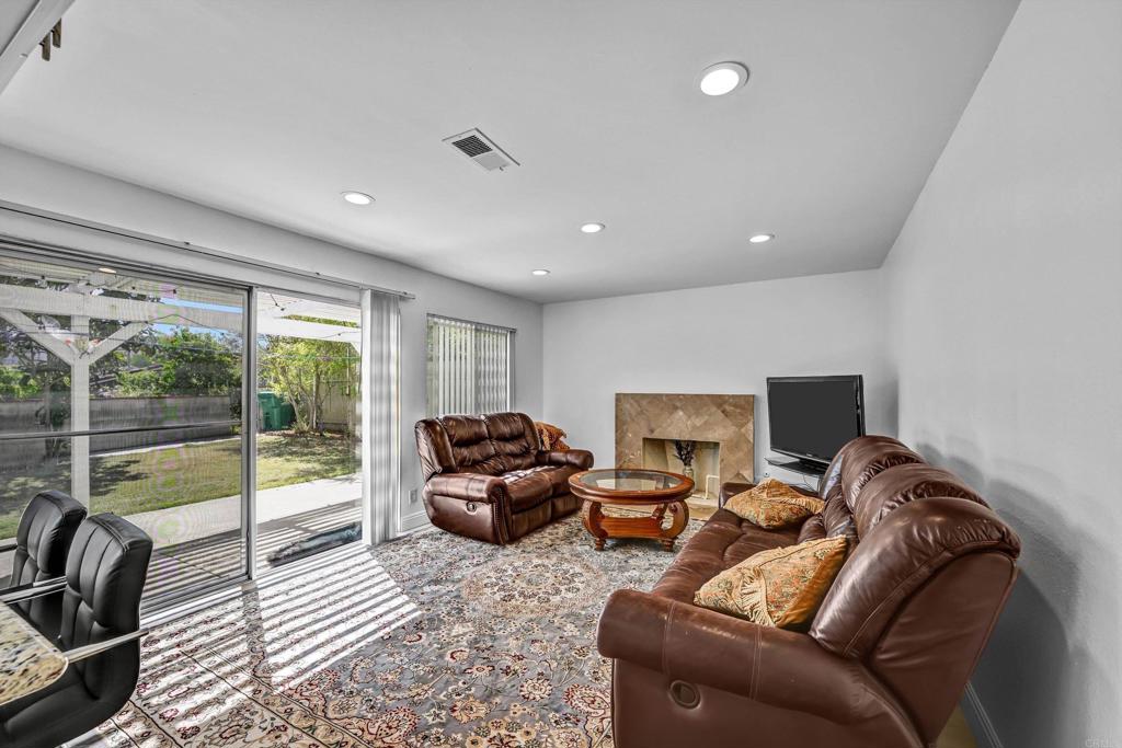9378 Twin Mountain Circle Property Photo 8