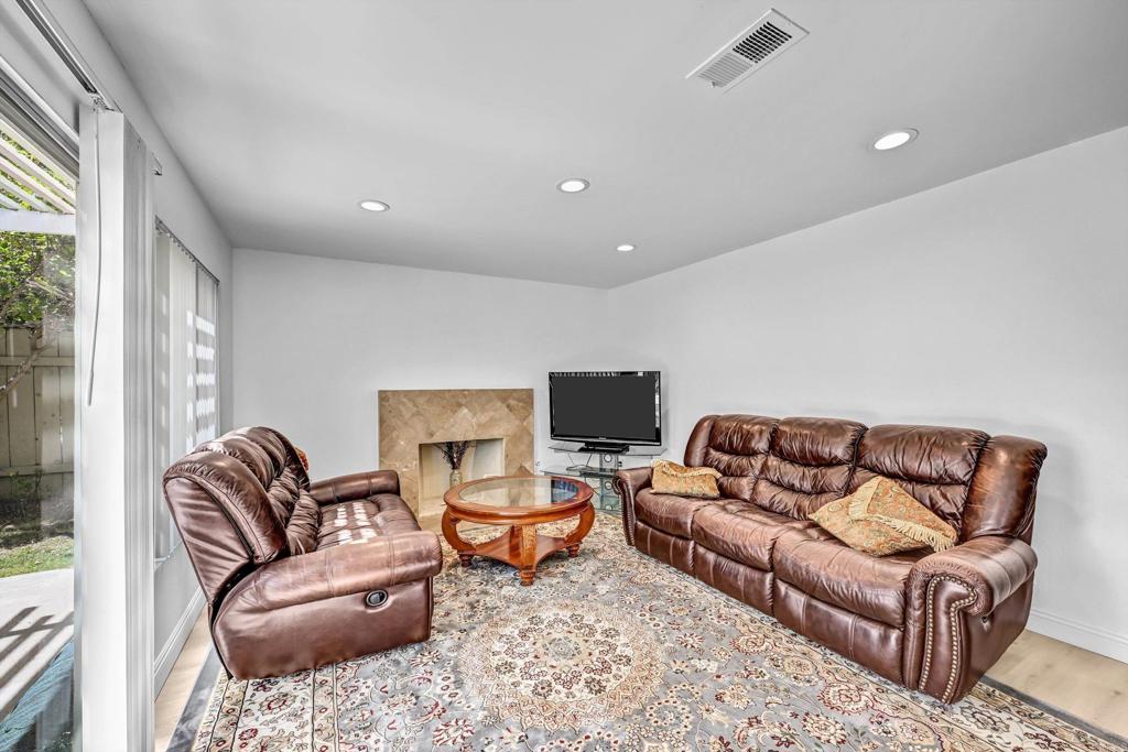 9378 Twin Mountain Circle Property Photo 9