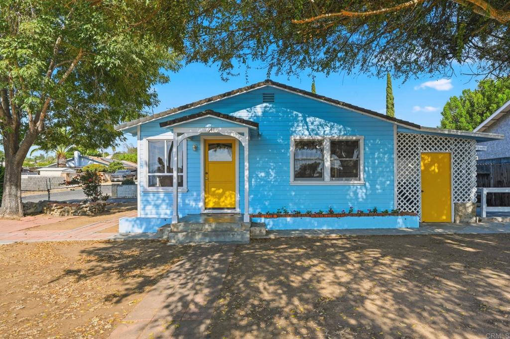 641 N Main Avenue Property Photo 2