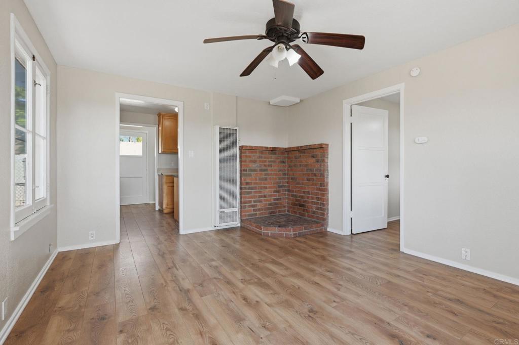 641 N Main Avenue Property Photo 5