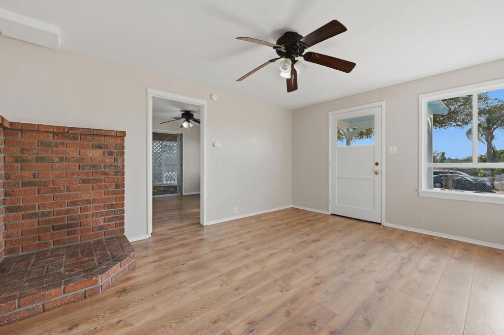 641 N Main Avenue Property Photo 6