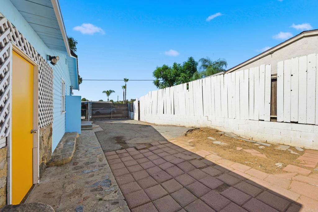 641 N Main Avenue Property Photo 29