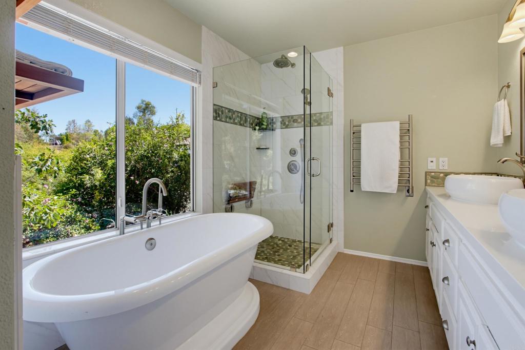 2202 Crest Hill Lane Property Photo 24
