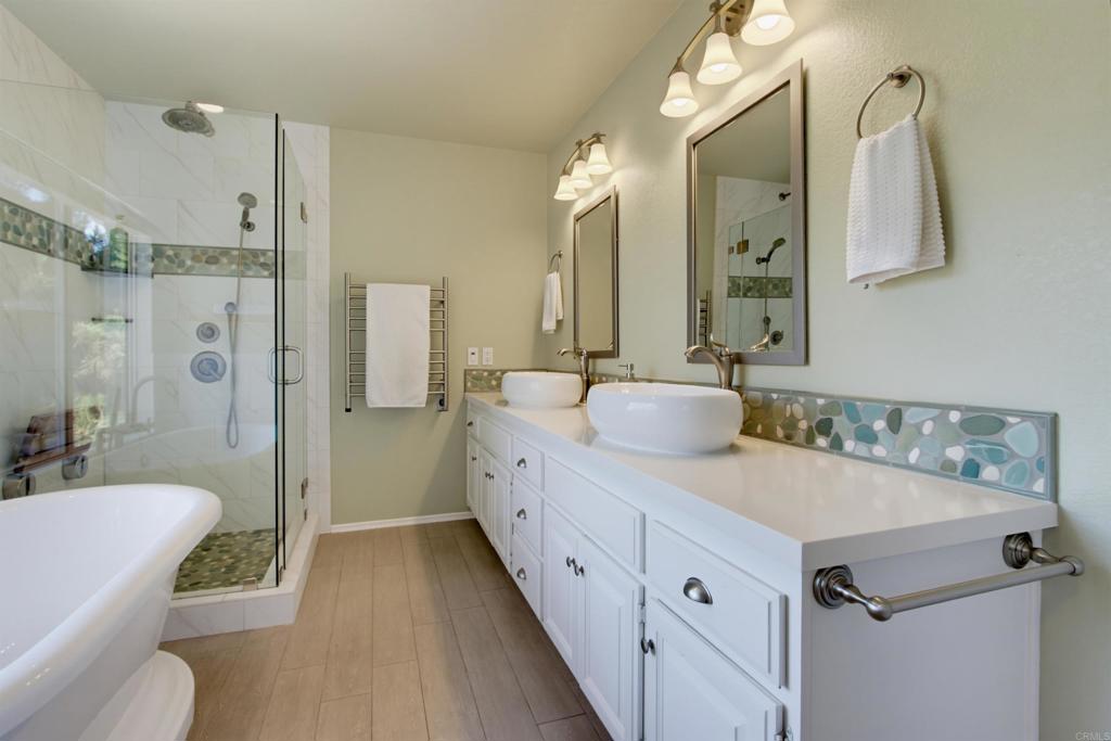 2202 Crest Hill Lane Property Photo 25