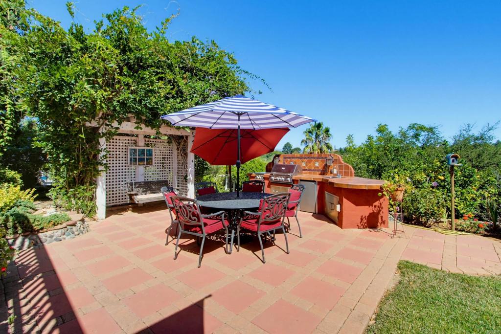 2202 Crest Hill Lane Property Photo 43