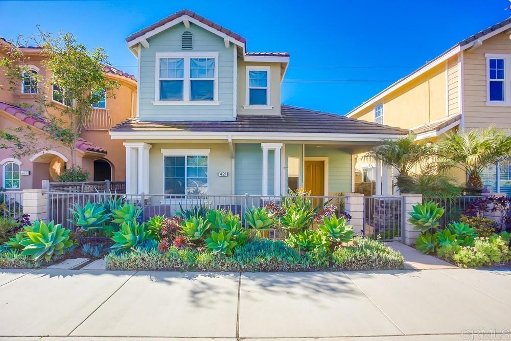 421 N Cedros Ave Property Photo 3