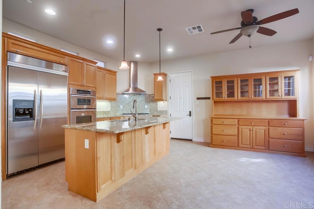421 N Cedros Ave Property Photo 15
