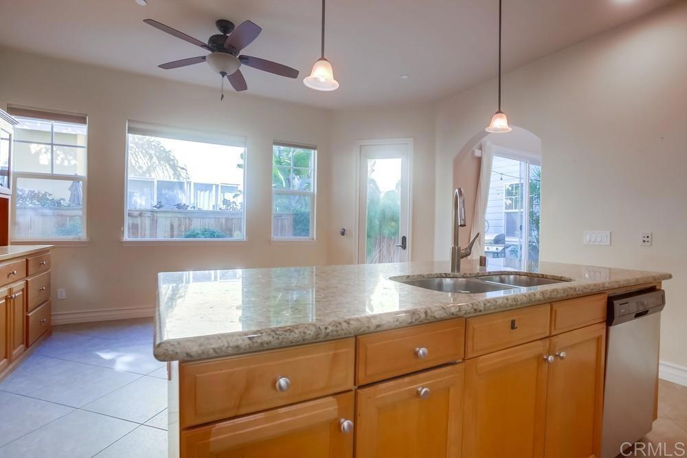421 N Cedros Ave Property Photo 21