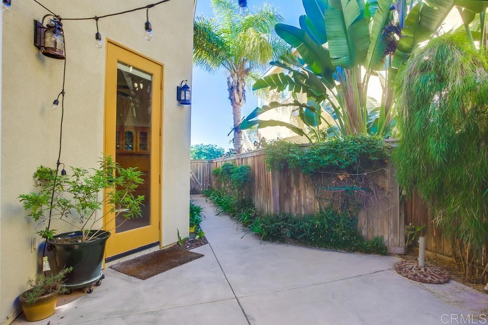 421 N Cedros Ave Property Photo 45