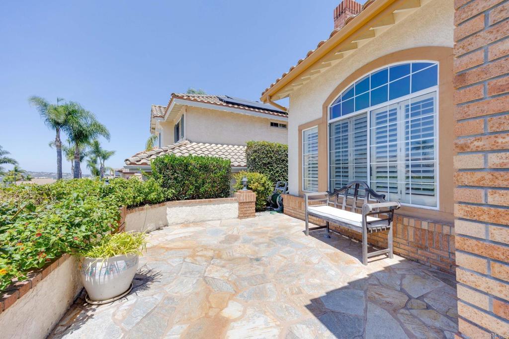 3730 Hillview Way Property Photo 4