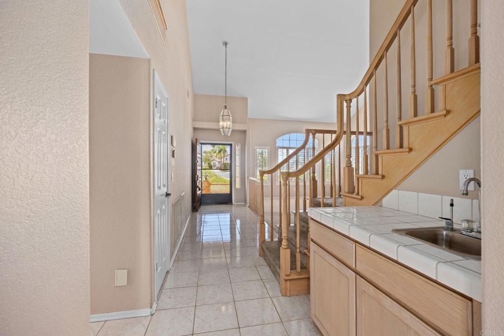 3730 Hillview Way Property Photo 5