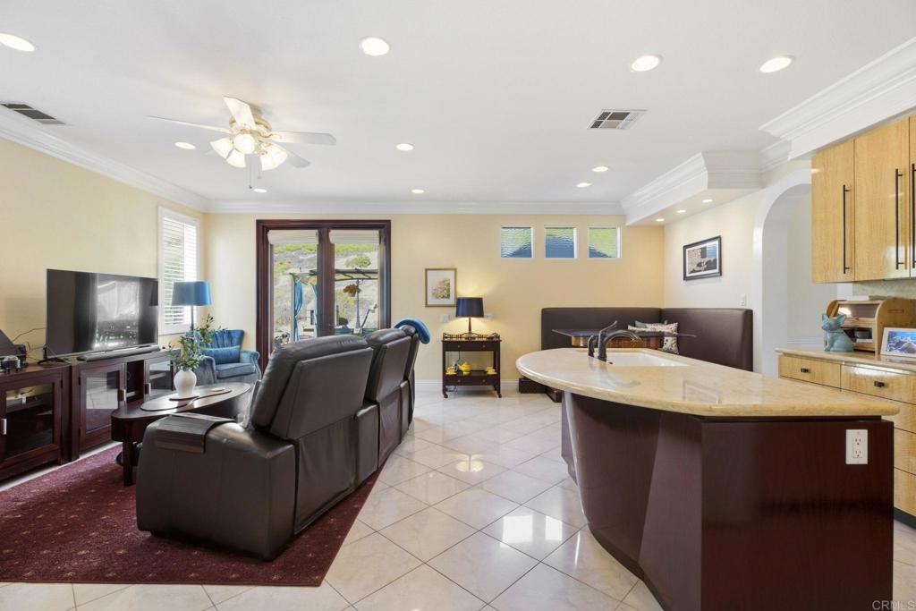 6056 Paseo Pradera Property Photo 5