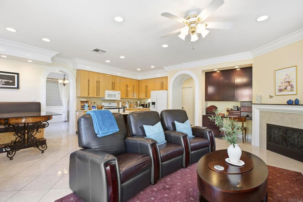 6056 Paseo Pradera Property Photo 11