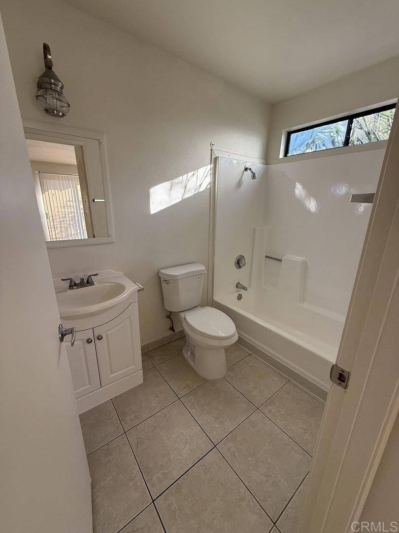 4120 Estrella Ave 14 Property Photo 7