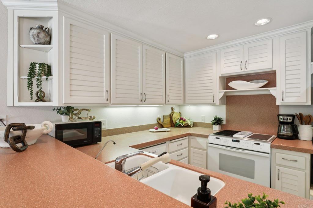 7126 Marina Pacifica Drive Property Photo 15