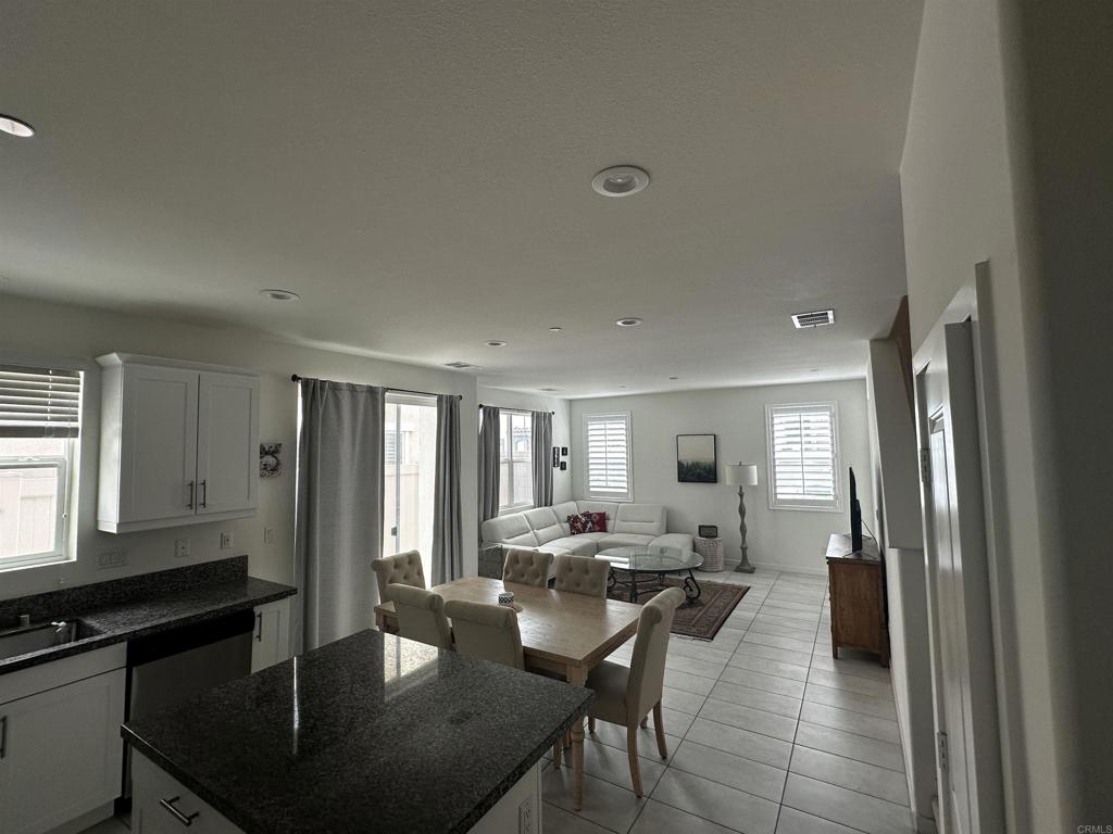 13841 Farmhouse Ave Property Photo 3