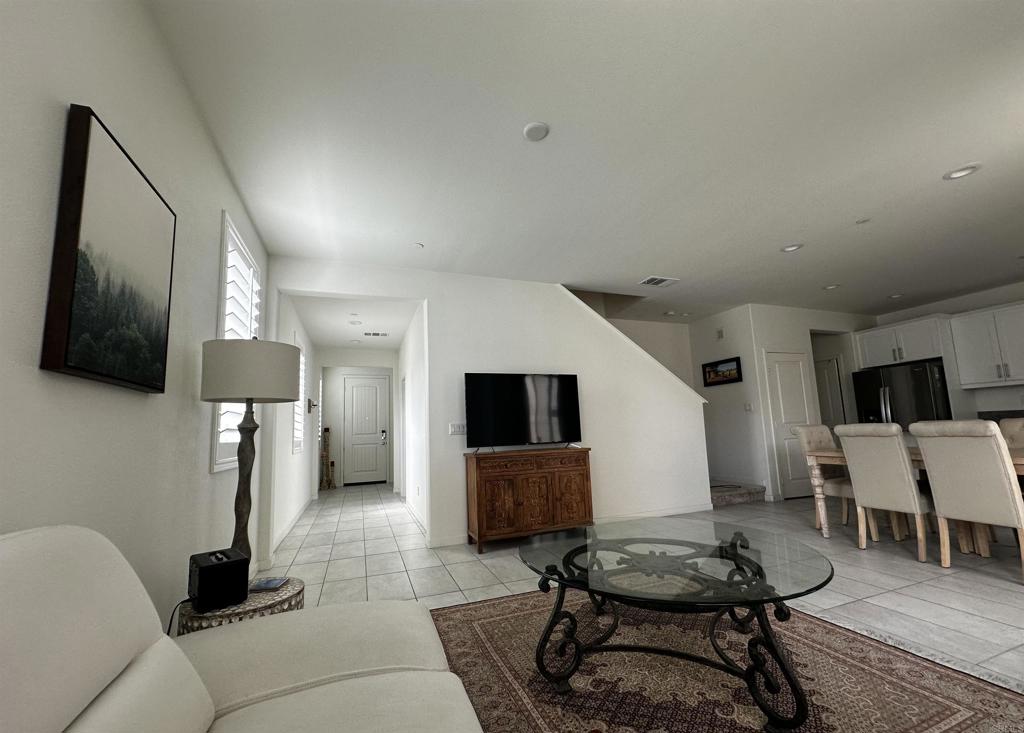 13841 Farmhouse Ave Property Photo 5