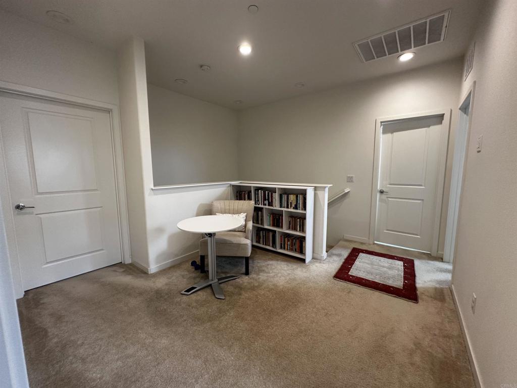 13841 Farmhouse Ave Property Photo 9