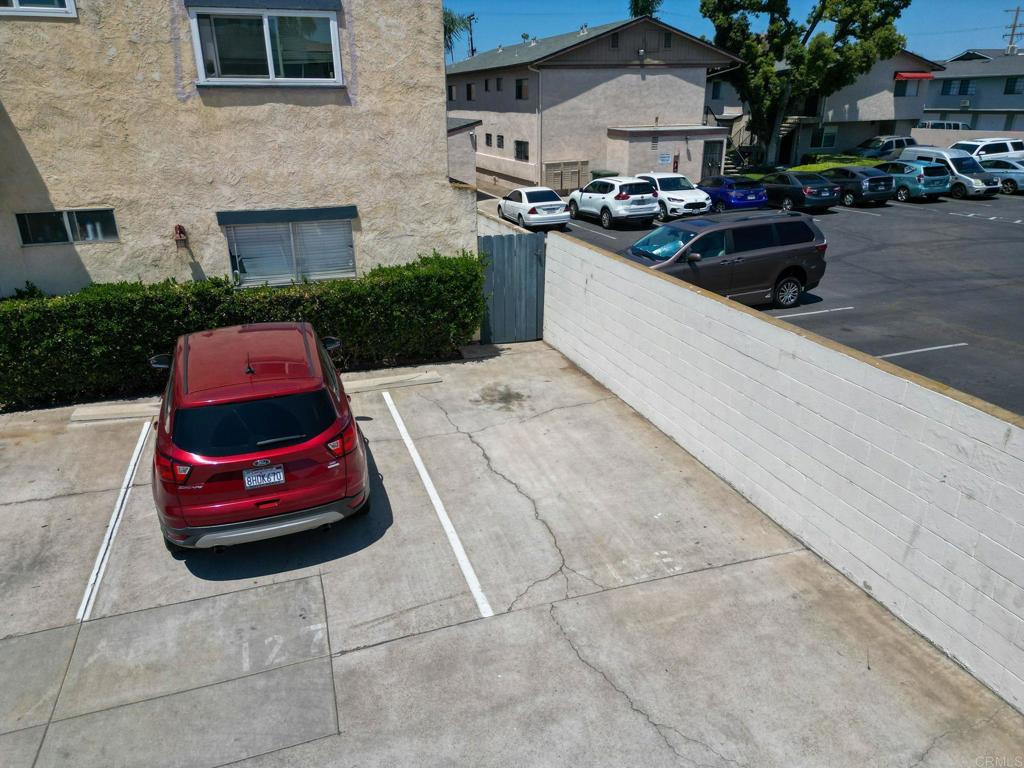 732 E Lexington Avenue 11 Property Photo 22