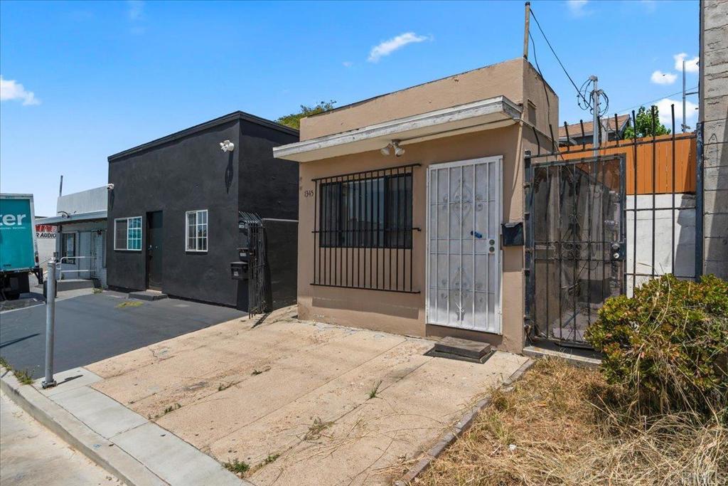 1343 45 Highland Avenue Property Photo 6