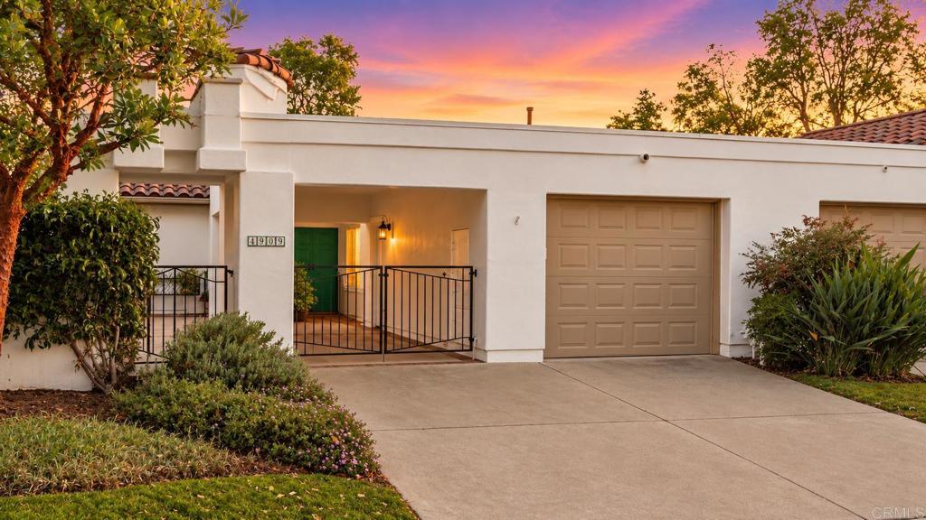 4909 Icaria Way Property Photo 3