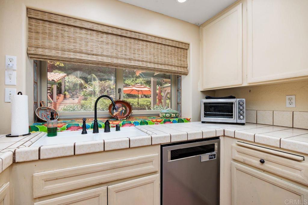 1501 Tennis Match Way Property Photo 12