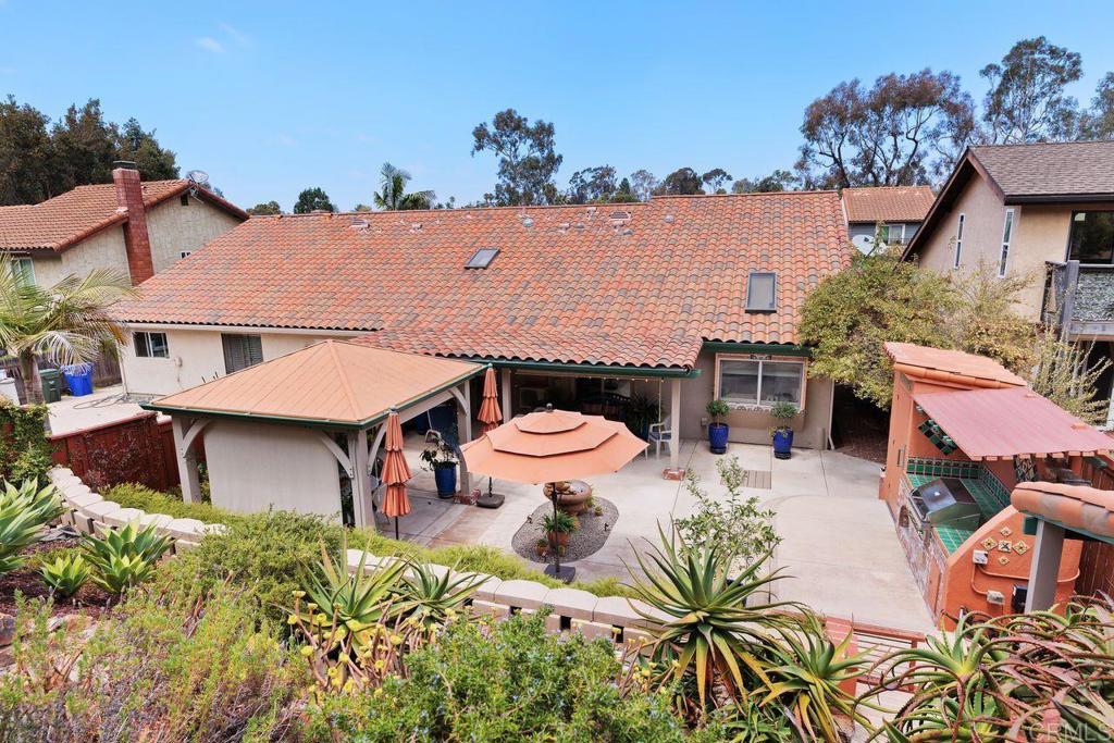 1501 Tennis Match Way Property Photo 32