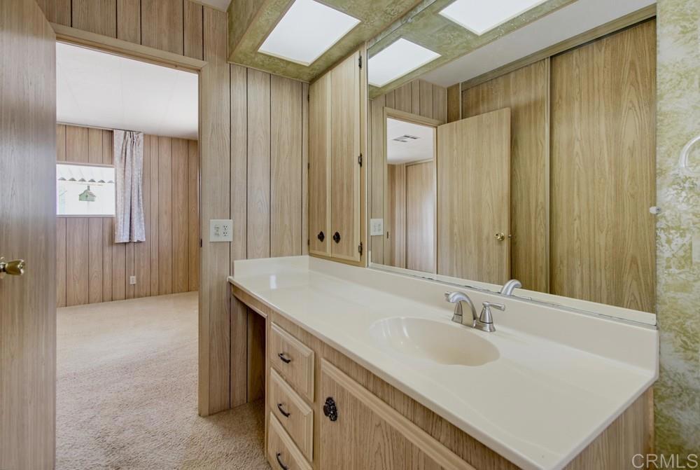 1219 E Barham Drive 24 Property Photo 20