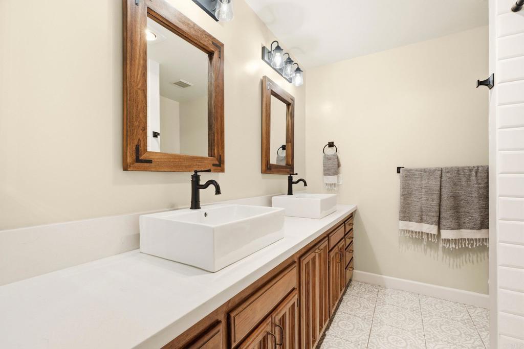 16960 Whirlwind Lane Property Photo 21