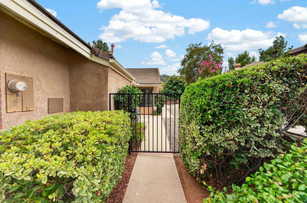 4233 Los Padres Drive Property Photo 3