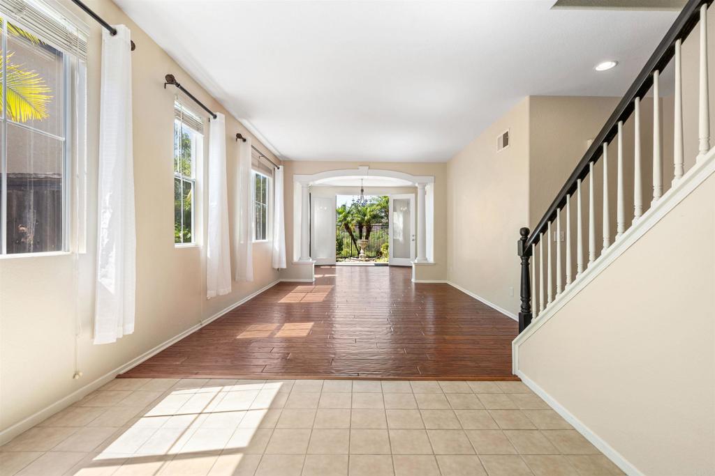 5276 Willow Walk Property Photo 5