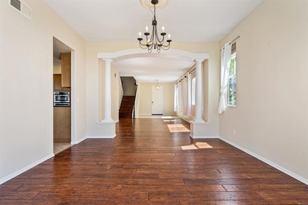 5276 Willow Walk Property Photo 7