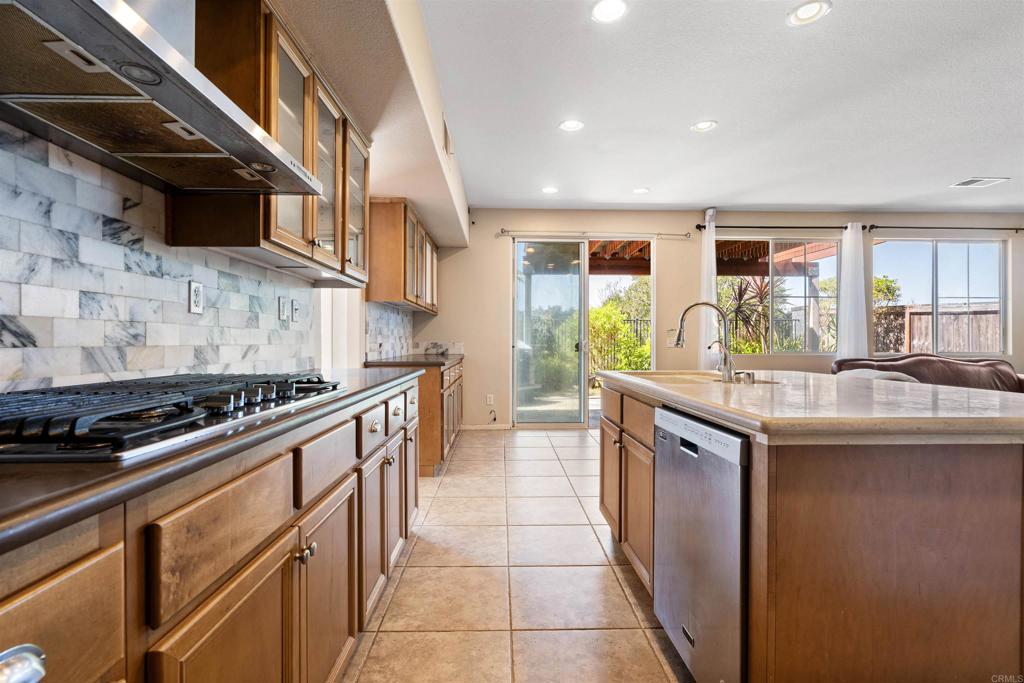 5276 Willow Walk Property Photo 14