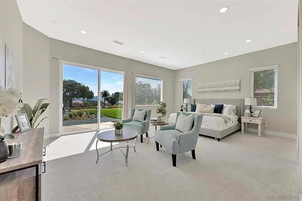 1011 Jimlojan Property Photo 17