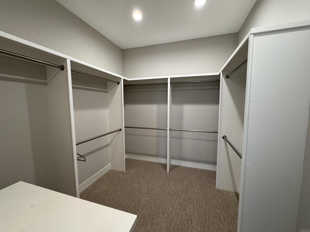 1011 Jimlojan Property Photo 22
