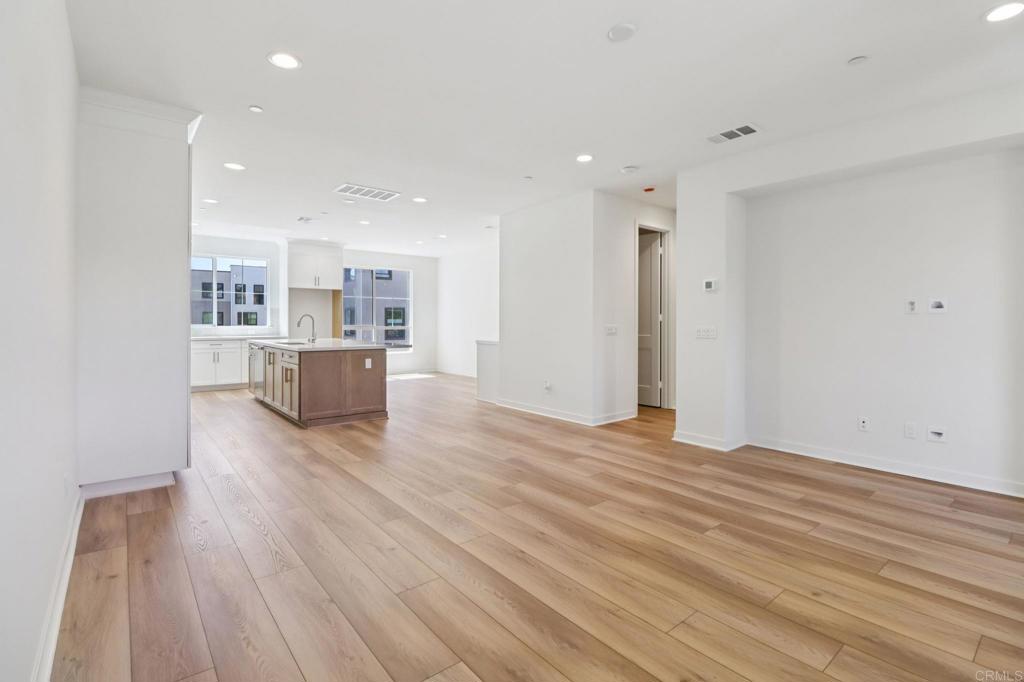 4942 Spirea Way Property Photo 6