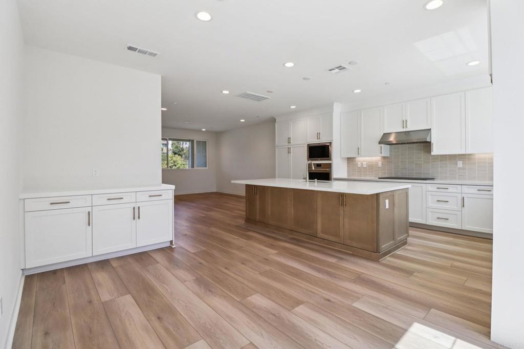 4942 Spirea Way Property Photo 10