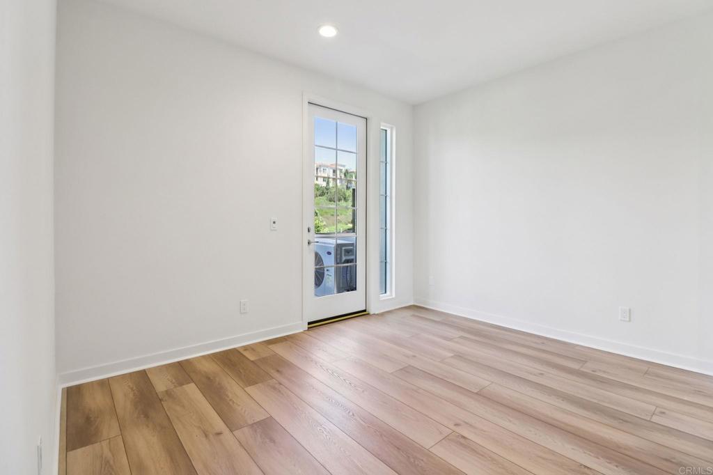 4942 Spirea Way Property Photo 11
