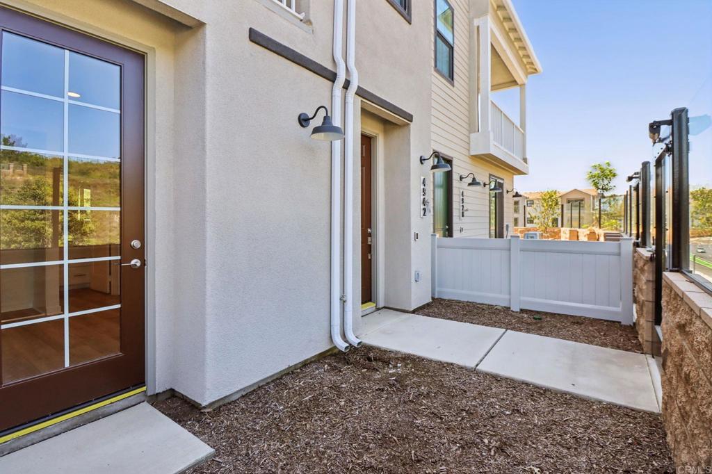 4942 Spirea Way Property Photo 37