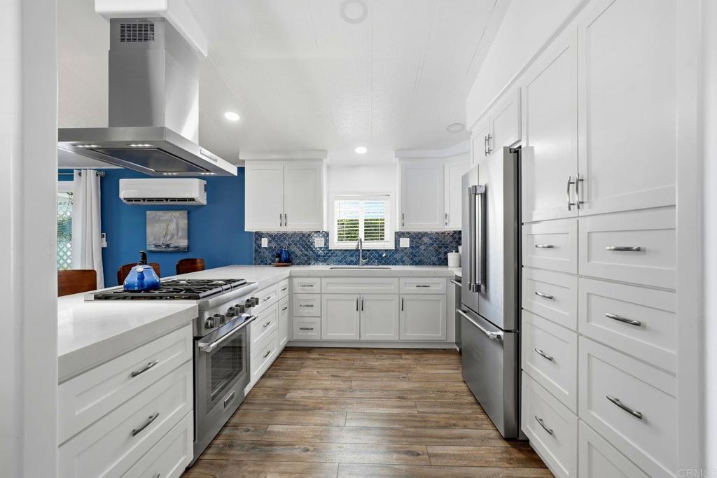 6493 Friendly Place Property Photo 10