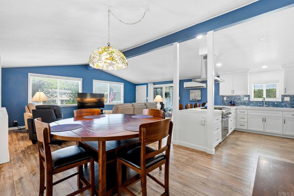 6493 Friendly Place Property Photo 17