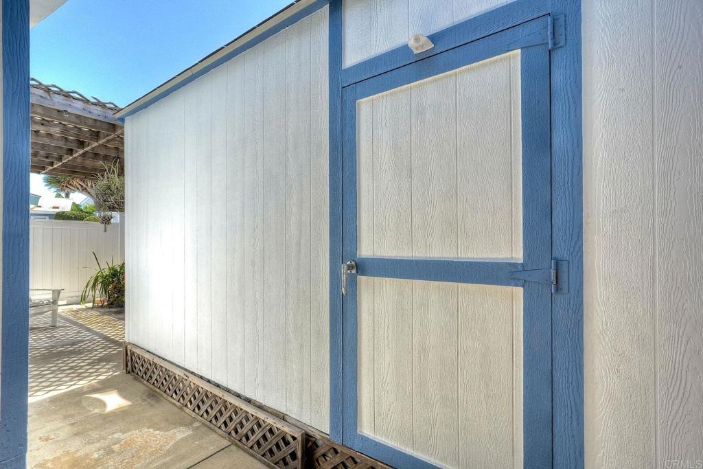 6493 Friendly Place Property Photo 40
