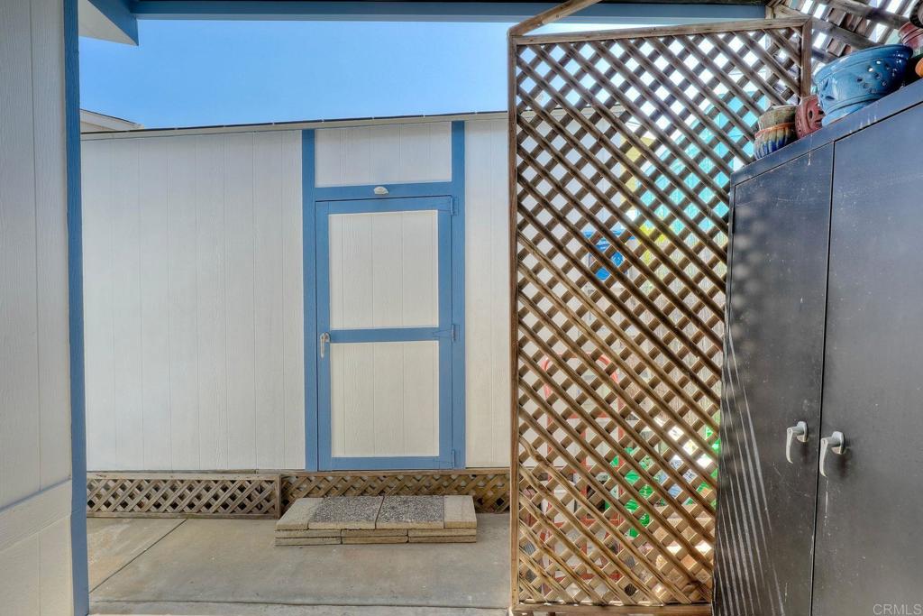 6493 Friendly Place Property Photo 42